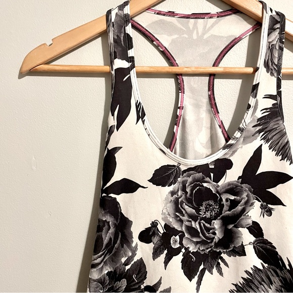 Lululemon Cool Racerback Tank Brisk Bloom Floral Pattern - Picture 3 of 5